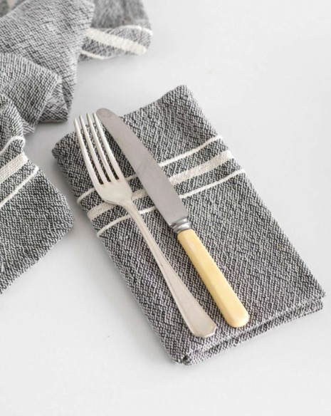 NAPKIN CONTEMPORARY VARIEGATED STRIPES CHARCOAL