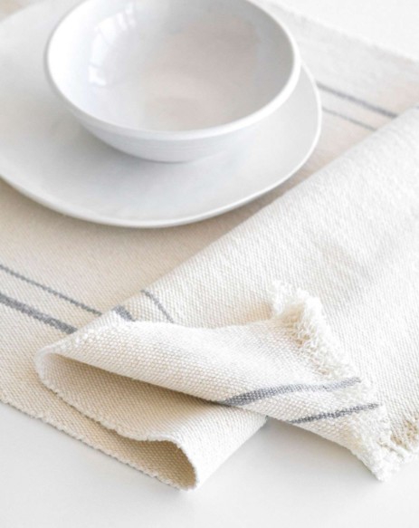 TABLE RUNNER COUNTRY GREY W/STRIPES 2.5M