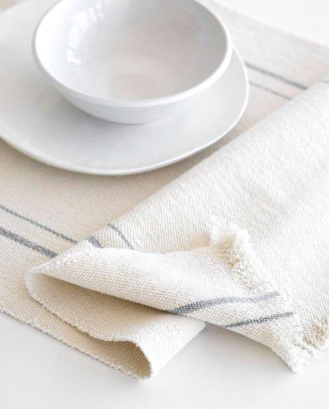 TABLE RUNNER COUNTRY GREY W/STRIPES 1.2M