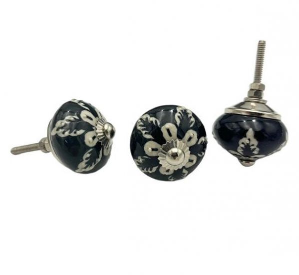 KNOB ROUND FLOWER BLACK AND WHITE SPOTS