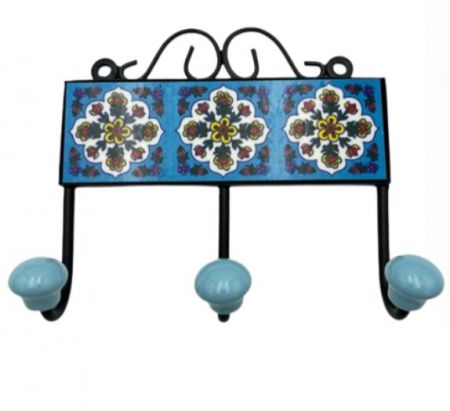 HANGER TILE L/BLUE WHITE MIX 3 HOOKS 5x5