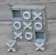 NOUGHTS & CROSSES